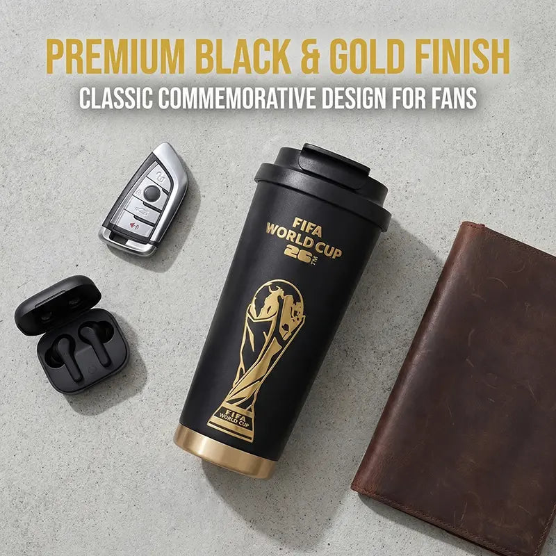 [FIFA World Cup 2026] Officially Licensed Black-And-Gold Soccer-Themed Insulated Mug with a Leak-Proof Lid and Straw; Large-Capacity Double-Walled Vacuum-Insulated Mug; Coffee Mug; the Perfect Choice for Father’S Day, Travel, and Gift-Giving