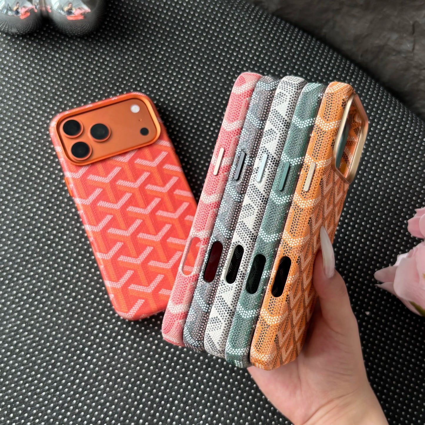 Magsafe PU Leather Smartphone Case for Iphone 16/17 Pro Max, Shockproof, Anti-Fade Cellphone Accessory with Flocking Lining for Handheld Devices